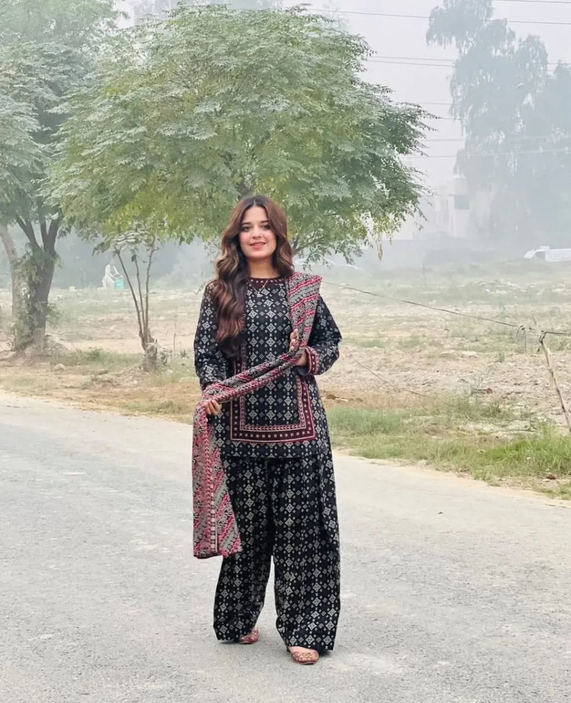 Elegant 3-Piece Soft Lawn Farshi Shalwar Suit