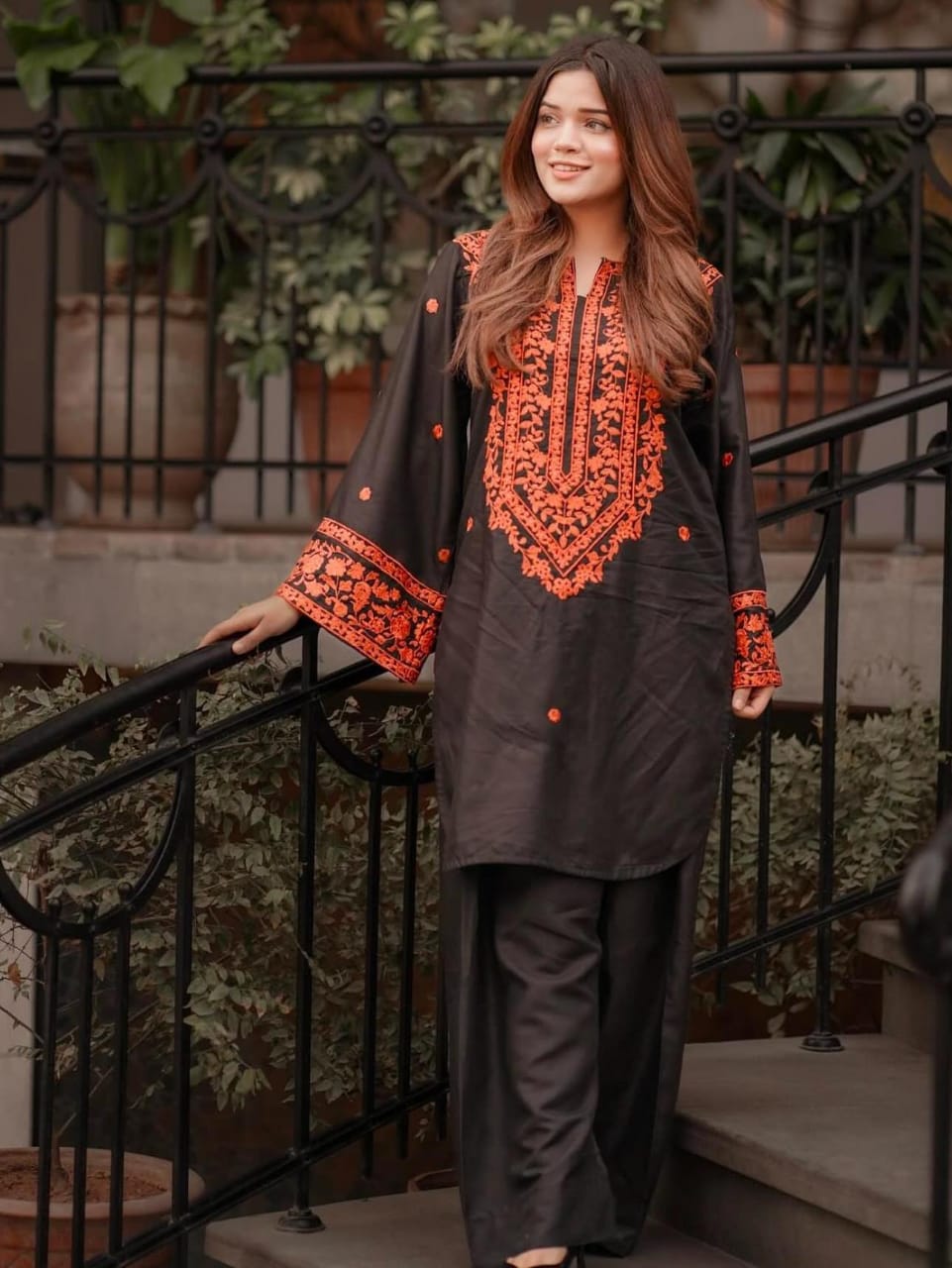 '-LONG NECK Embroidery Round Shirt With PLAZO